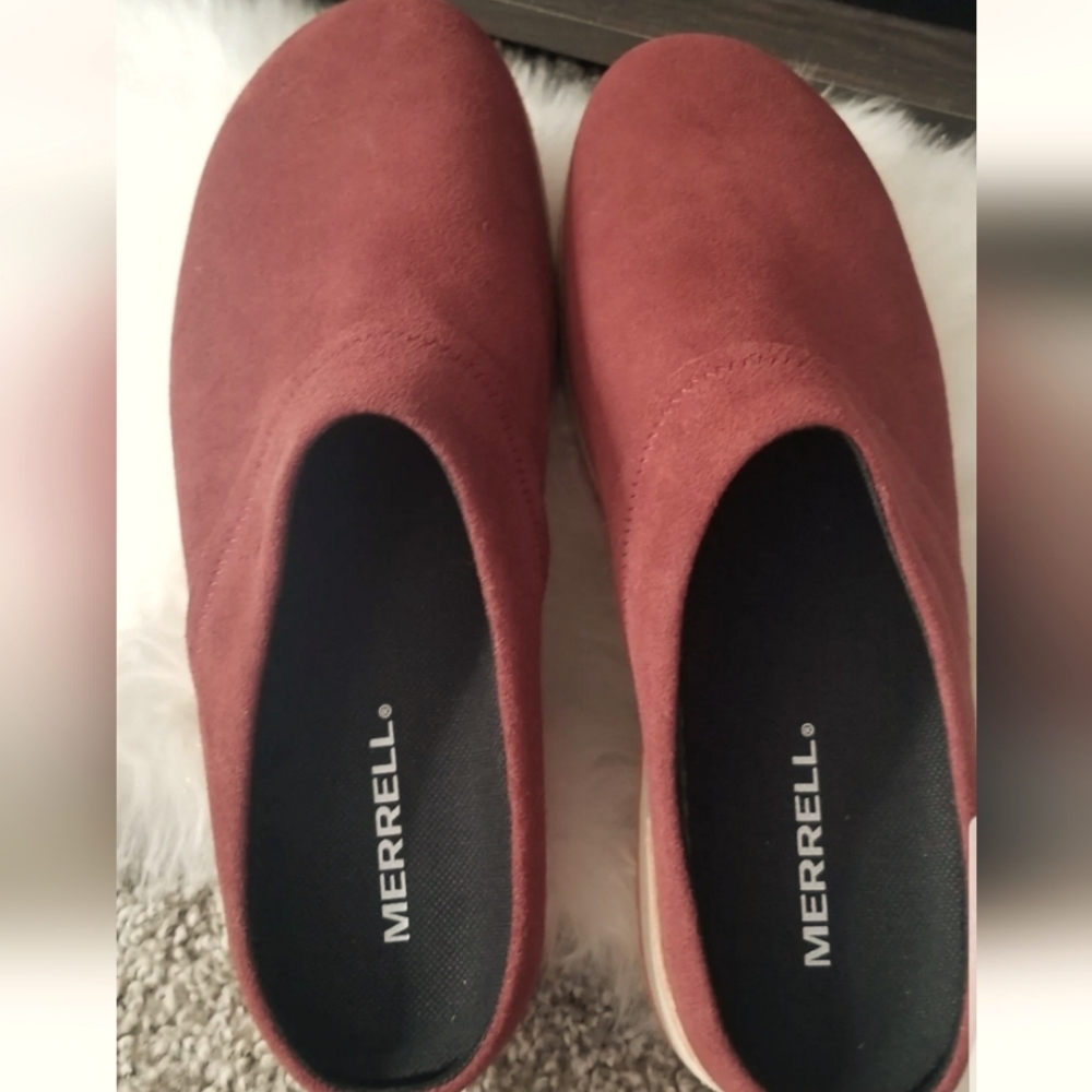 NWOT Merrell Footwear Juno Clog Shoes Women's 9.5 Suede Maroon Slip On Comfort